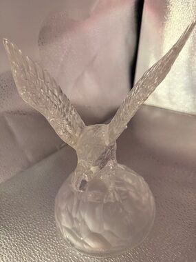 Vintage Cristal D’Arques 24%lead crystal majestic glass eagle on frosted glass